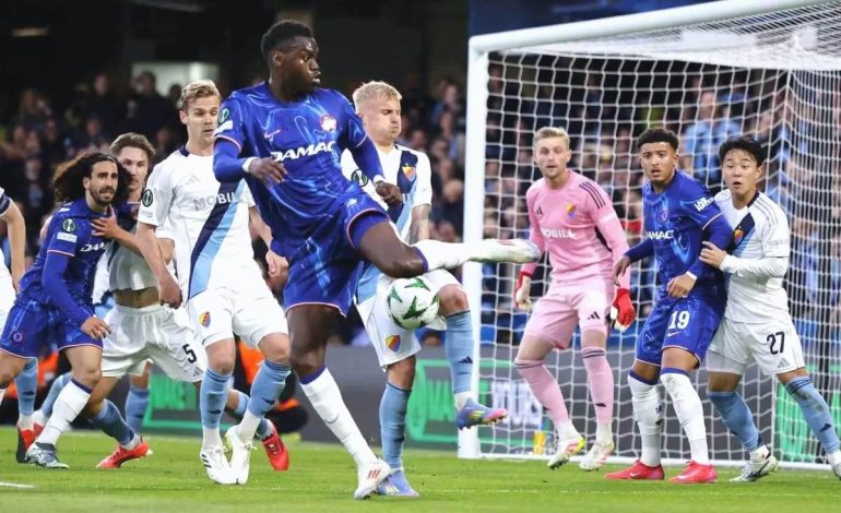 Chelsea ve Real Betis Finale Yükseldi