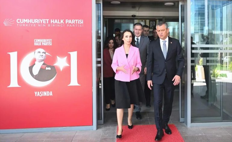 CHP Genel Başkanı Özel, DEM Parti heyeti ile görüştü Açıklaması