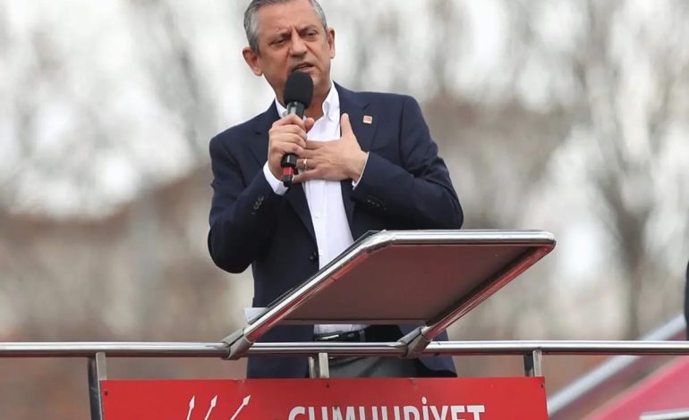 CHP lideri Özel, partililerini azarladı: Size 6 ay randevu yok