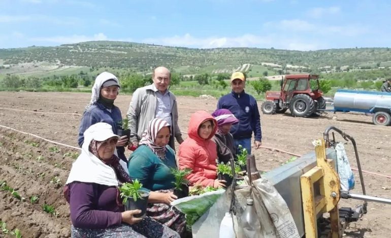 CHP’den Anneler Günü Ziyareti