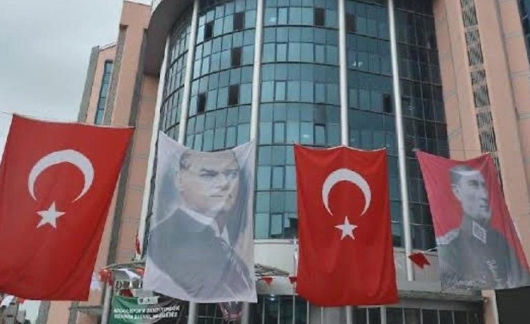 CHP’li İzmit Belediyesi, 73 milyon TL fazla verdi…AKP’li belediyeler çöküşte