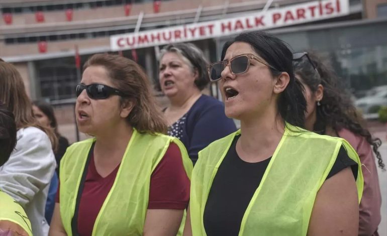 Çiğli İşçileri, CHP Genel Merkezi Önünde Eylem Yaptı