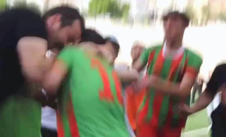 Cizre’deki futbol maçında polis darp etti