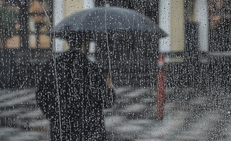 Çok sayıda ili sağanak vurdu: Ev ve iş yerlerini su bastı, araçlar mahsur kaldı