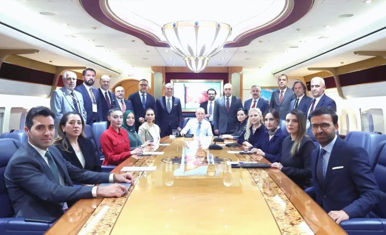 Cumhurbaşkanı Erdoğan, KKTC ziyareti dönüşü uçakta gazetecilerin sorularını yanıtladı: (1)