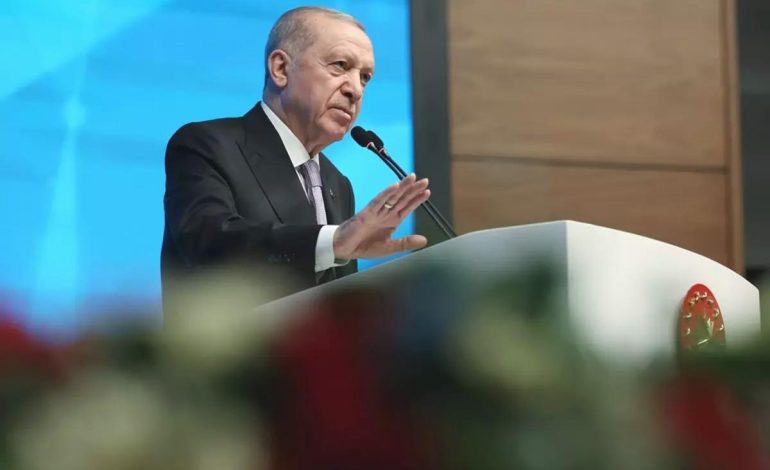 Cumhurbaşkanı Erdoğan net konuştu: Tepelerine binmeye devam edeceğiz