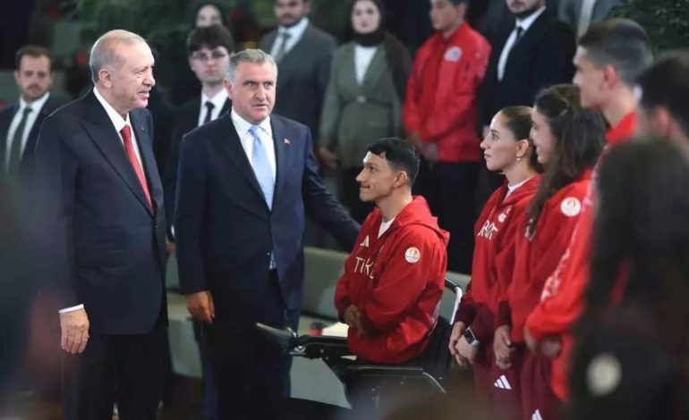 Cumhurbaşkanı Erdoğan: “Terörsüz Türkiye kavşağını inşallah suhuletle döndükten sonra Türkiye Yüzyılı menziline çok daha hızlı ulaşacağız”