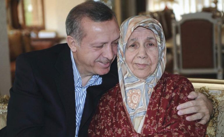 Cumhurbaşkanı Erdoğan’dan ‘Anneler Günü’ mesajı