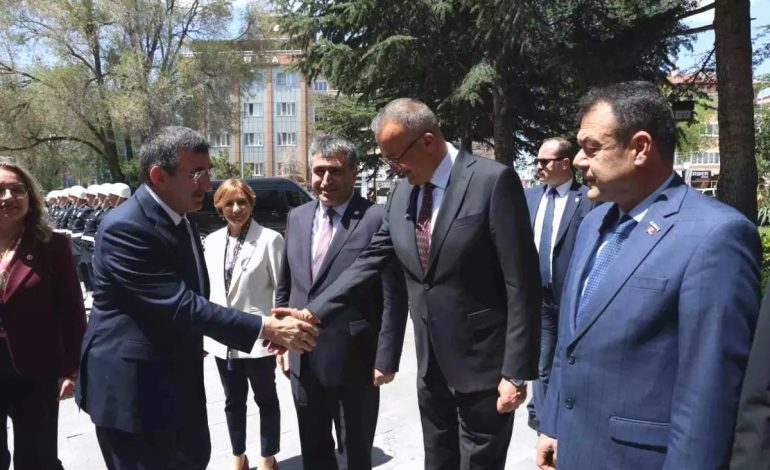 Cumhurbaşkanı Yardımcısı Yılmaz: “Ana muhalefet partisinin tek yaptığı popülizm”