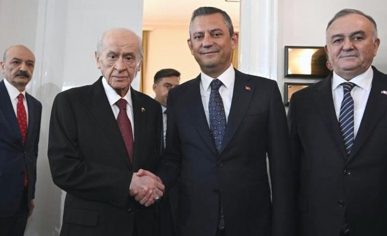 Devlet Bahçeli, Özgür Özel’in adını anmadan geçmiş olsun diledi