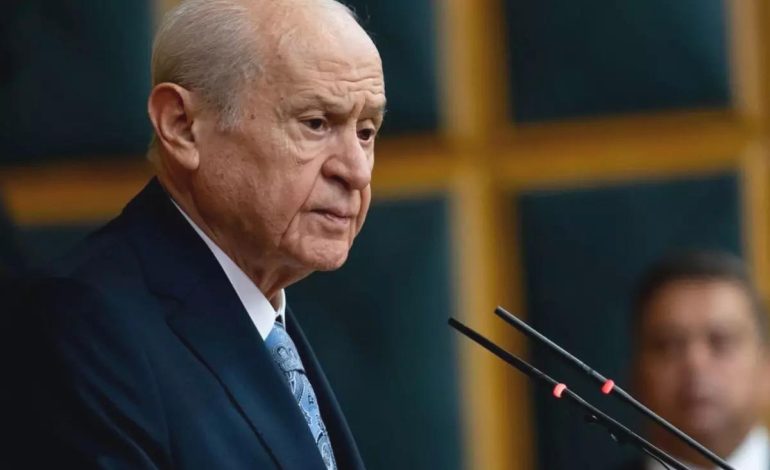 Devlet Bahçeli’den canlı yayınına dikkat çeken mesaj: Barış tek kanatlı bir kuş değildir