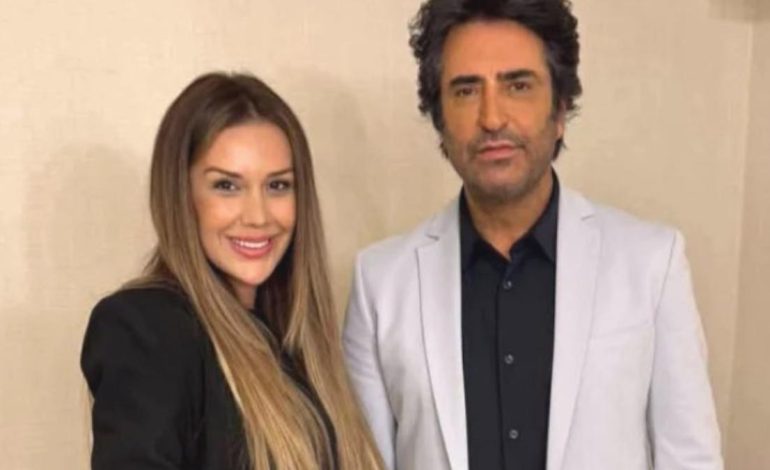 Dilan Polat, Mahsun Kırmızıgül’ü kulisinde ziyaret etti