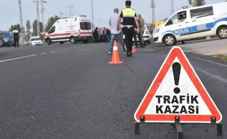Direksiyon hakimeyini kaybeden araç Zap Suyu’na uçtu