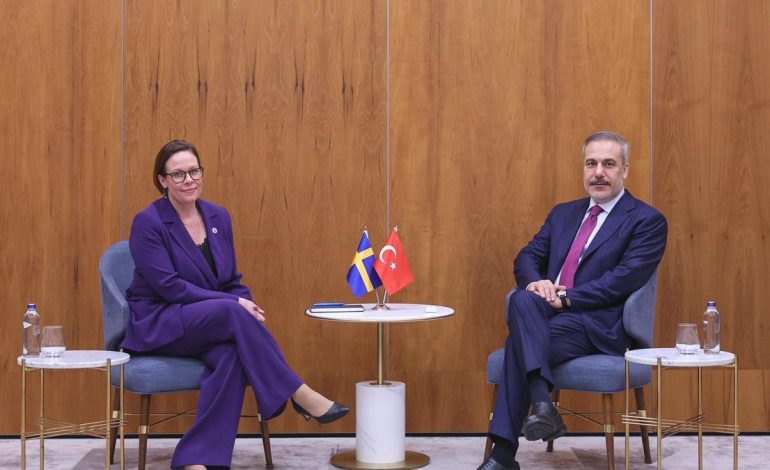 Dışişleri Bakanı Hakan Fidan, İsveçli mevkidaşı Stenergard ile görüştü