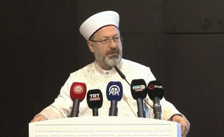 Diyanet İşleri Başkanı Ali Erbaş, Aile Forumunda Cinsiyet Tartışmalarını Ele Aldı