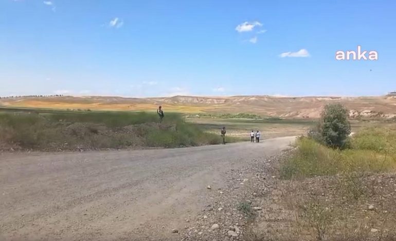 Diyarbakır’da baba ve oğlunun yanmış cesedi araç içinde bulundu