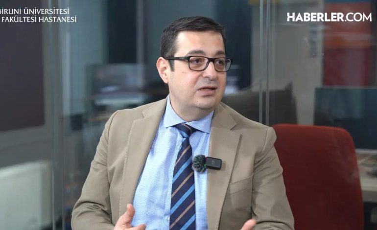 Doç. Dr. Özcan Kaya: Yüzme, skolyozun başlamasına veya ilerlemesine neden olabilir