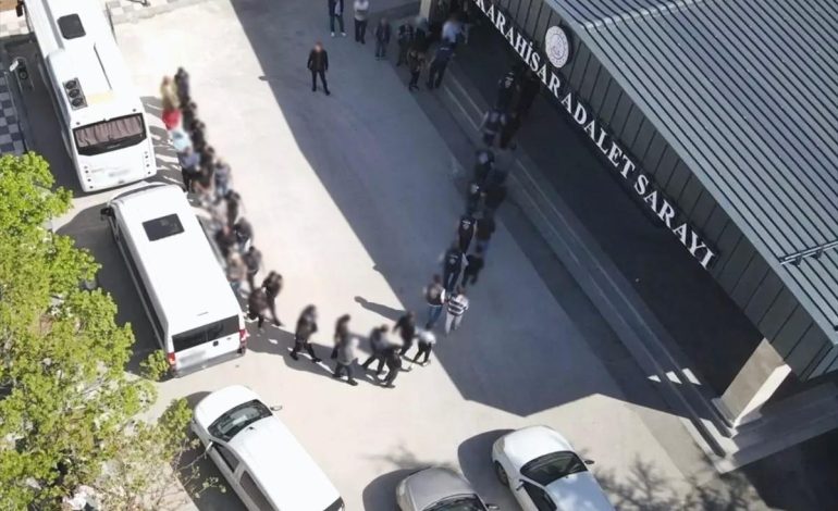 Dolandırıcılık Operasyonunda 25 Tutuklama