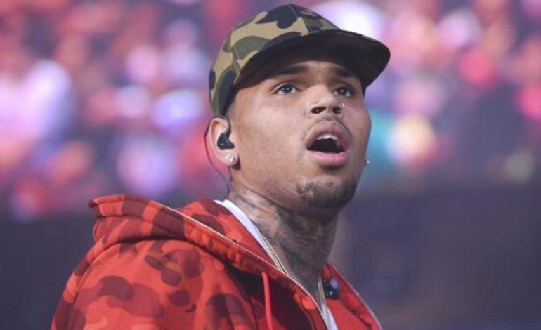 Dünyaca ünlü şarkıcı Chris Brown, İngiltere’de tutuklandı: Şarkıcıya 16 milyon dolarlık tazminat davası açıldı