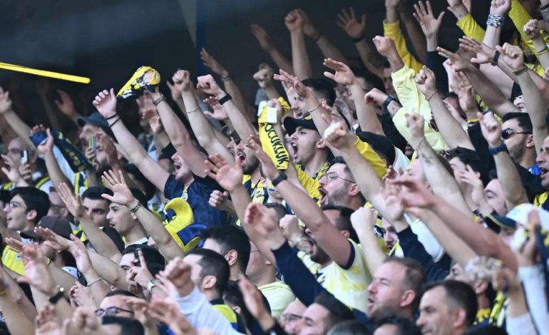 Dünyaca ünlü yıldız Kadıköy’e geliyor! Fenerbahçe’den Galatasaray’a dev transfer çalımı