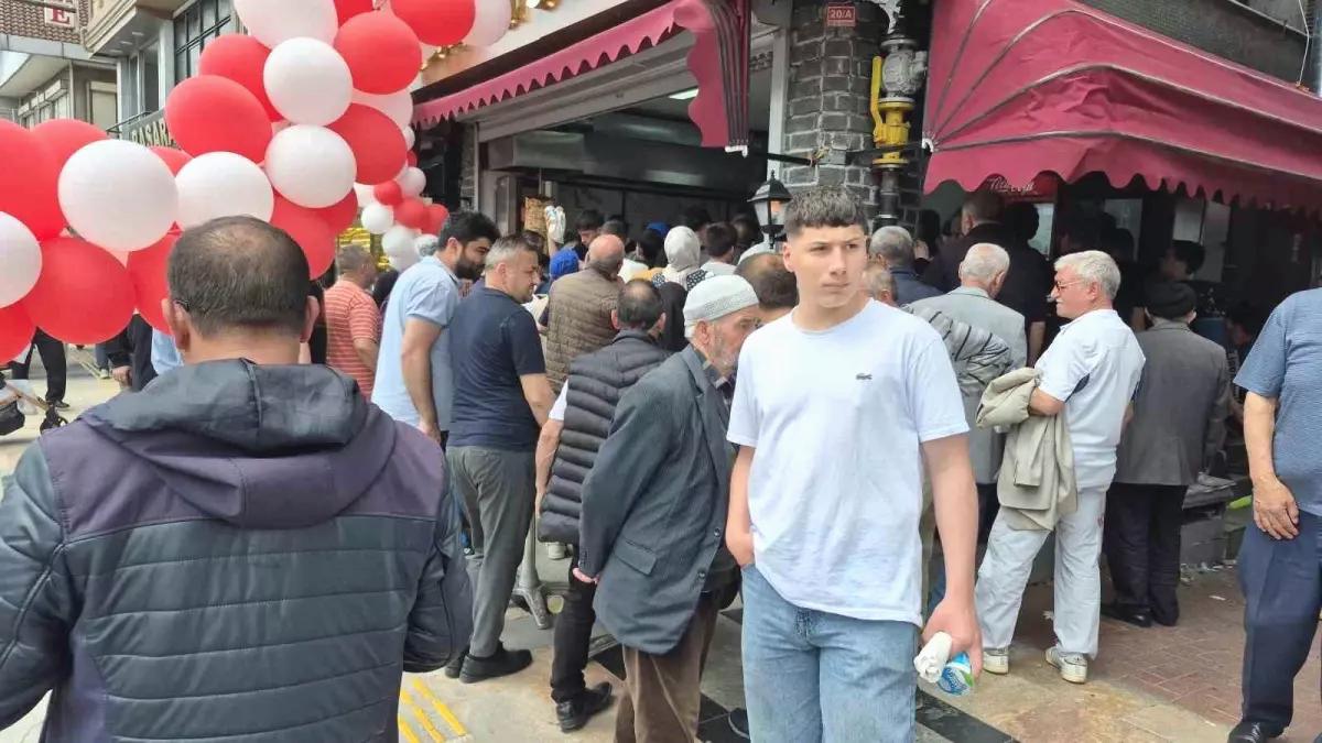 Düzce’de Döner İzdihamı: 1 TL Fırsatı