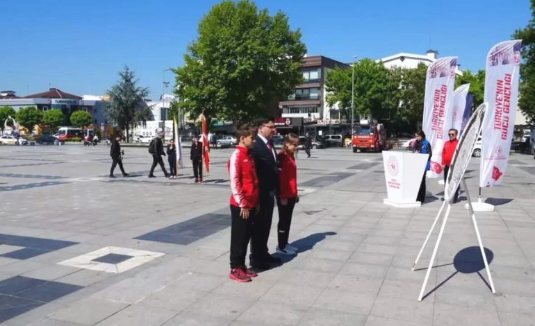 Düzce’de Gençlik Haftası Töreni