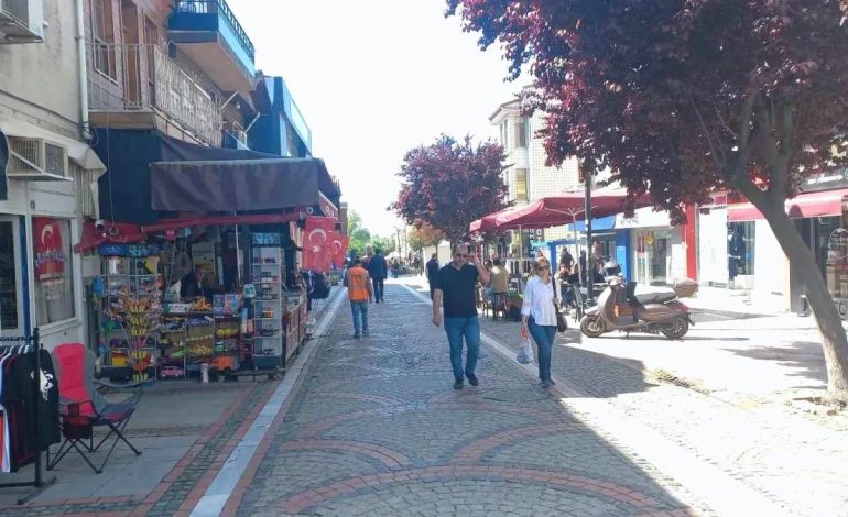 Edirne’de Galatasaray Bayrağı Yırtıldı