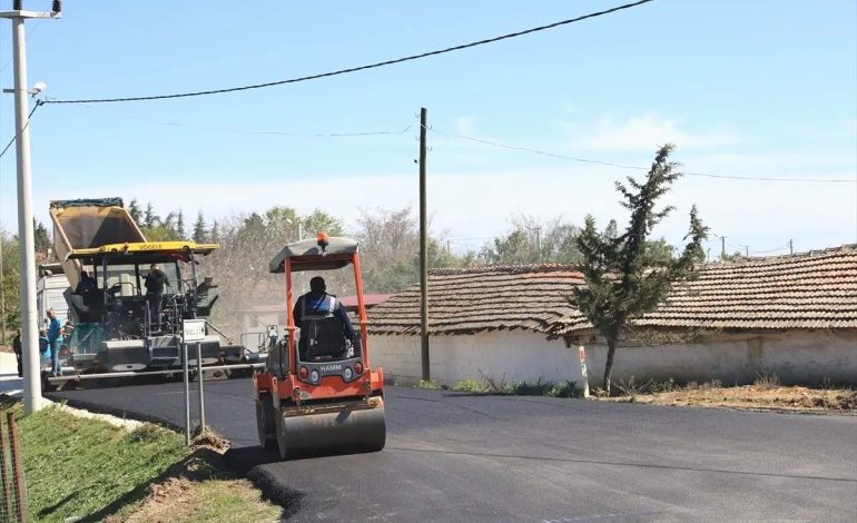 Edirne’nin Köy Yollarına Sıcak Asfalt