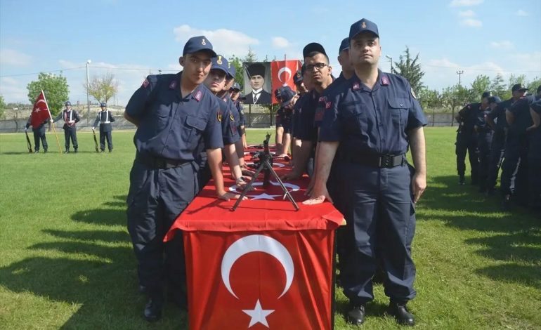 Engelli Gençler Temsili Askerlikte Uniforma Giydi