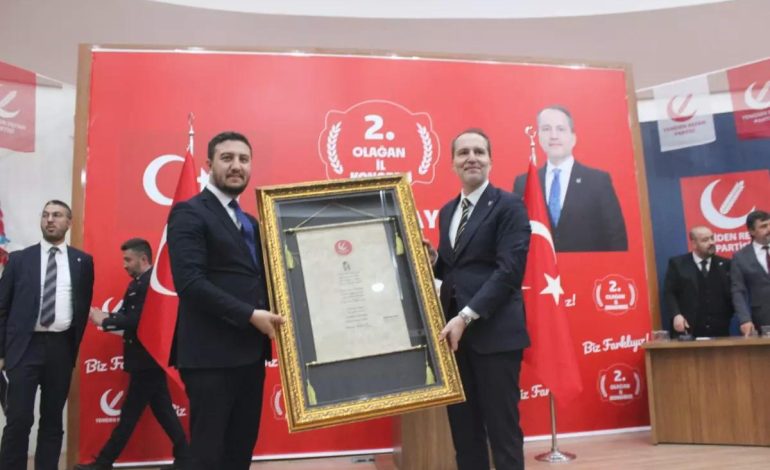 Erbakan’dan Gençler İçin Uyarı