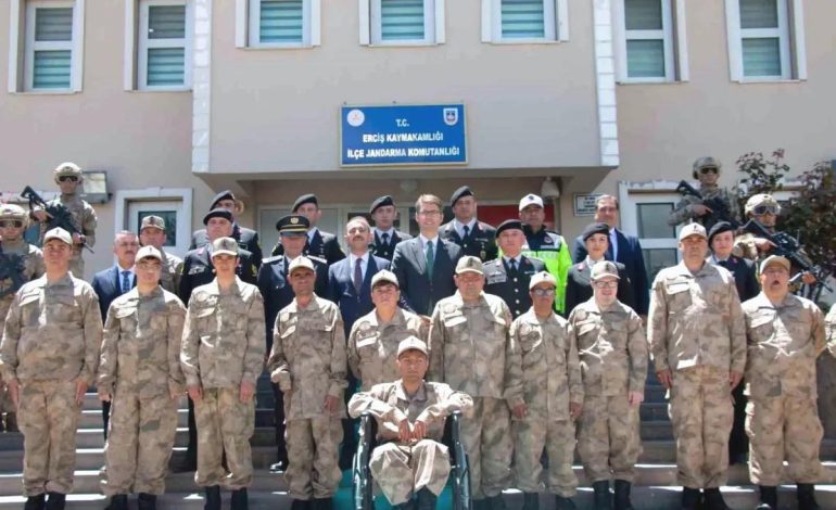 Erciş’te Temsili Askerlik Töreni Duygu Dolu Anlarla Gerçekleşti