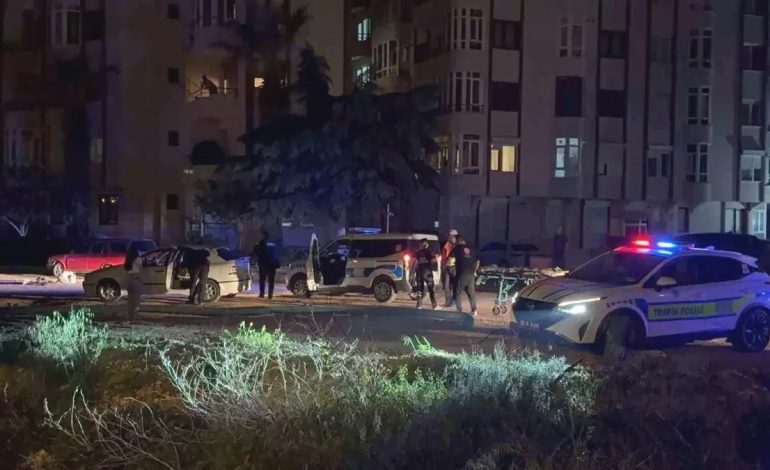 Erdek’te Genç Kız Bıçaklanarak Öldürüldü