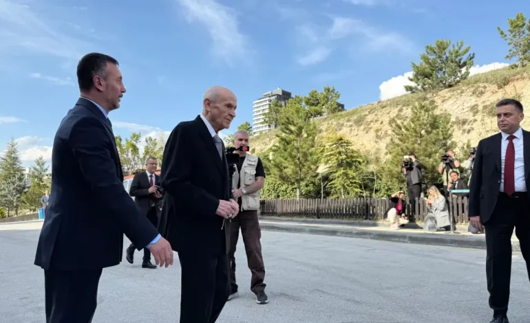 Erdoğan, Bahçeli’yi Konutunda Ziyaret Etti