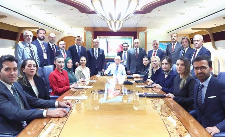 Erdoğan, Kuzey Kıbrıs dönüşü uçakta konuştu: “Dünya İsrail’den büyüktür”