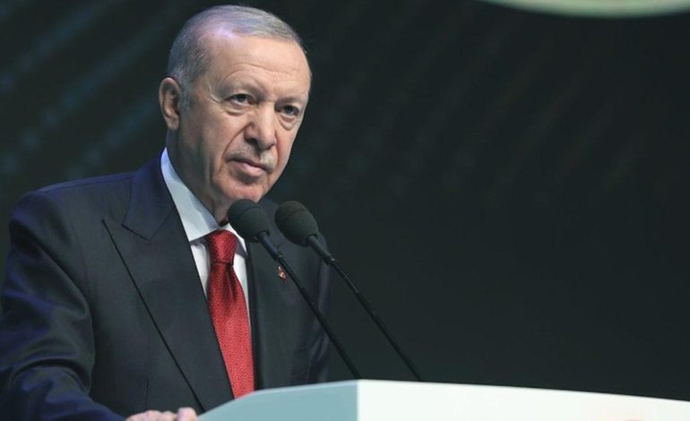 Erdoğan, üç ülkenin büyükelçisini kabul etti