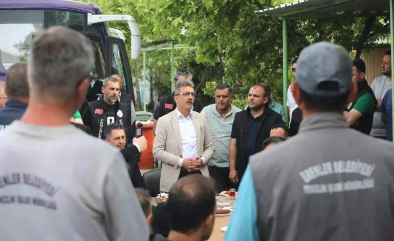 Erenler Belediye Başkanı Dinç, Temizlik Ekiplerine Teşekkür Etti