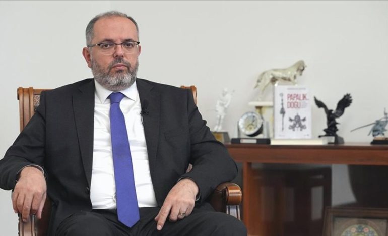 Erhan Afyoncu Papalık ve Doğu kitabını anlattı: Papalık Türklere karşı faaliyetlerin hep arkasında durdu