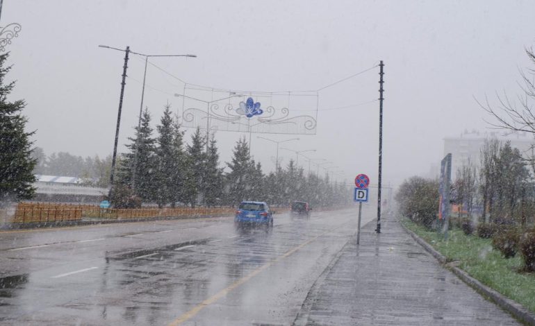 Erzurum’da mayıs ayında kar yağışı