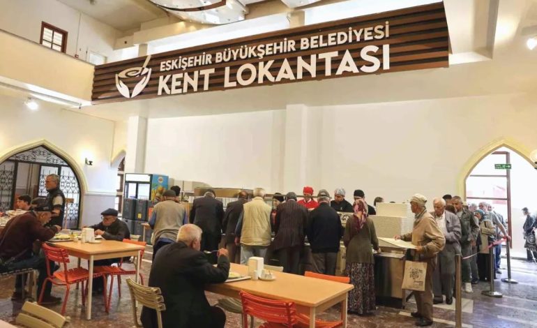 Eskişehir Belediyesi’nden ‘Askıda Yemek’ Uygulaması İle Dayanışma Örneği