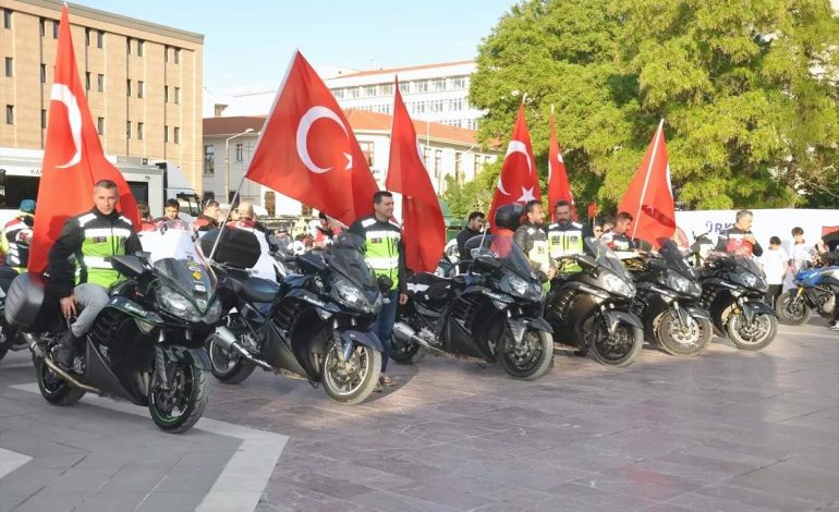 Eskişehir’de Askeri Kortej Düzenlendi