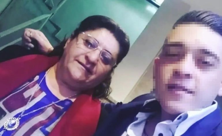 Evde Dehşet: Oğul Annesini Bıçakladı