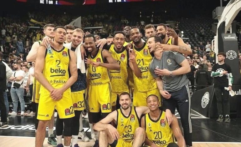 Fenerbahçe Euroleague’de final için parkede