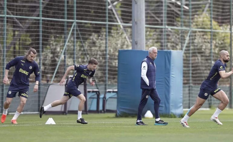 Fenerbahçe, Eyüpspor Maçı İçin Hazırlanıyor