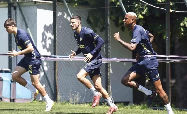 Fenerbahçe, Hatayspor Maçına Hazırlanıyor