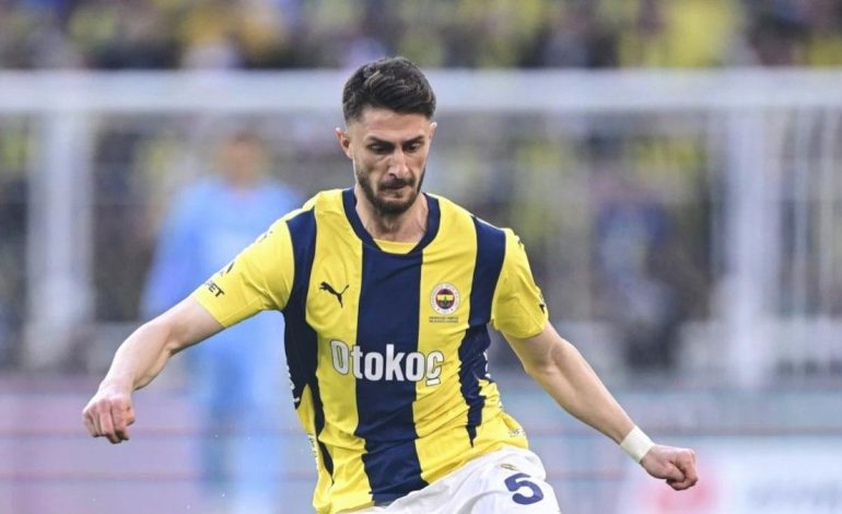 Fenerbahçe İsmail Yüksek’in sözleşmesini uzattı.