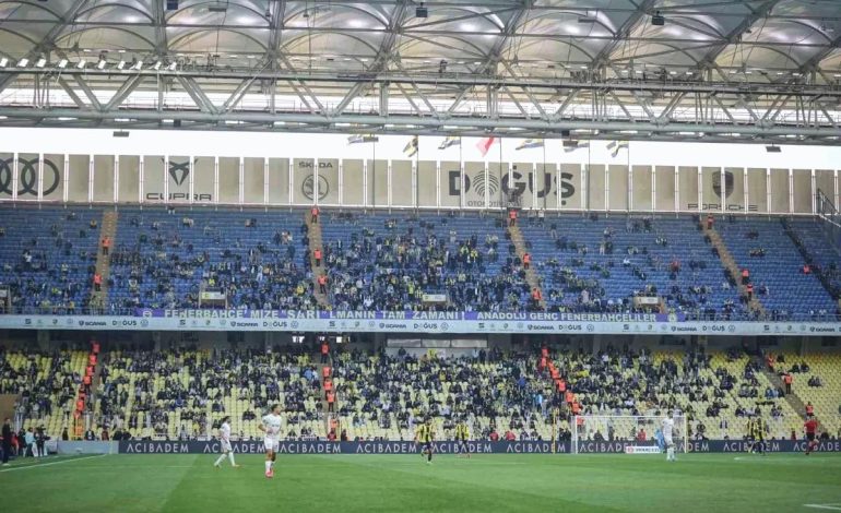 Fenerbahçe Taraftarından Protesto