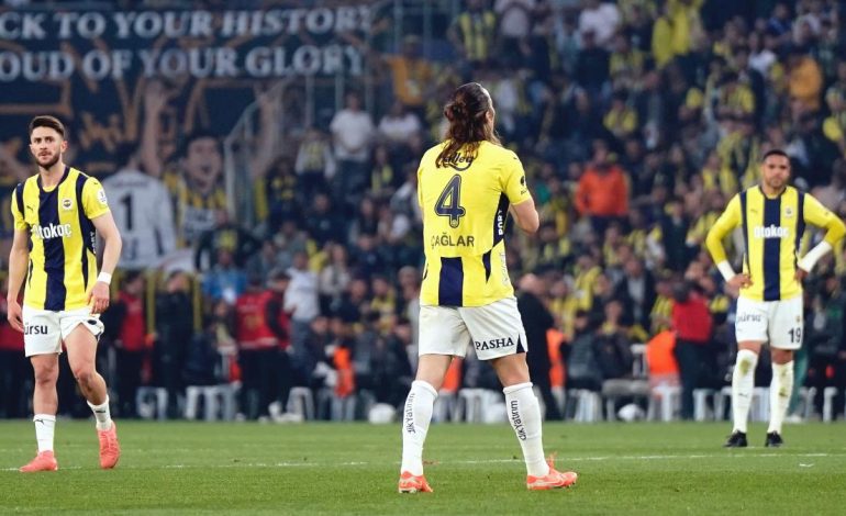 Fenerbahçe’de Çağlar Söyüncü, cezalı duruma düştü