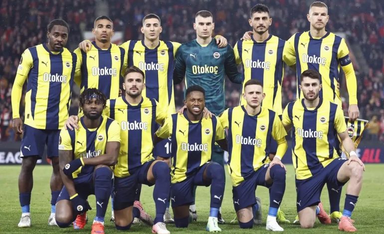 Fenerbahçeliler çıldırdı! Takımın yıldız ismi Galatasaray’ı takip etti
