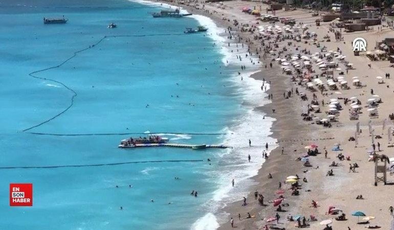 Fethiye ve Marmaris sahillerinde sıcak hava yoğunluğu
