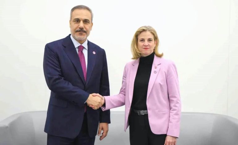 Fidan, Avusturya Bakanı ile Görüştü